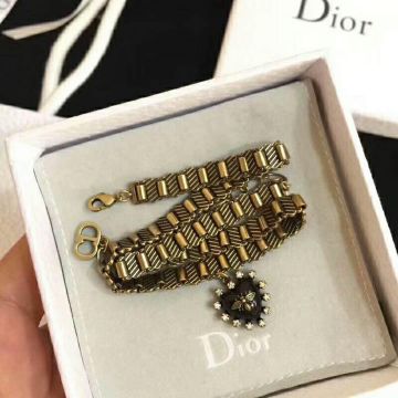 Latest Style Christian Dior Black Heart-shaped Pendant Brass Bee Charming Females Diamonds Choker