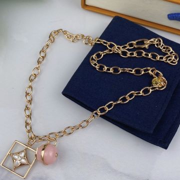  Women's High End Louis Vuitton Color Blossom Pink Opal Stone White MOP Cutwork Square Pendant Yellow Gold Necklace 