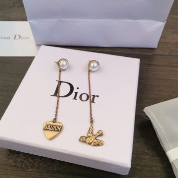 Spring Latest Dior J’Adior Classic Brass White Detail Asymmetric Swallow Heart Pendants Long Tassel Earrings For Ladies