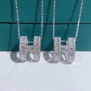 Low Price Hermes White Crystals & Diamonds H Logo Cylinder Pendant Siver Plated Necklace For Ladies Online