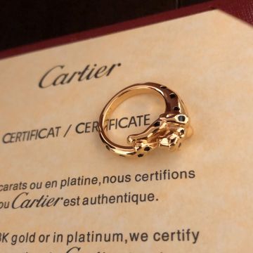 Fake PanthèRe De Cartier Yellow Gold Black Onyx Spotted Detail Lying Leopard Hoop Ring For Women Low Price Product