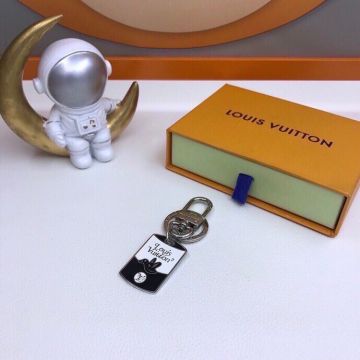  Louis Vuitton × Nigo Street Fashion Silver Metal Square Nameplate LV Signature Duck Pattern Keychain For Men