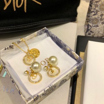 Faux Dior Women'S Gold Diamond Hoop CD/Star Detail Asymmetric Pearl Earrings Double Plaque Pendant Necklace Gorgeous Jewelry Set