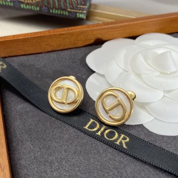  Dior Tribales Brass Vintage Metal Circle Center CD Letters Pearl Mica Round Simple Style Women'S Earrings