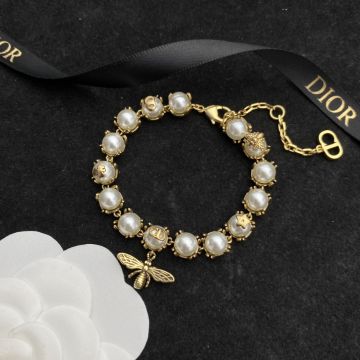 Copy Dior Stud Decoration Pearl Brass Bee Pendant Ladies Vintage Elegant Bracelet/Necklace Low Price Jewelry Set