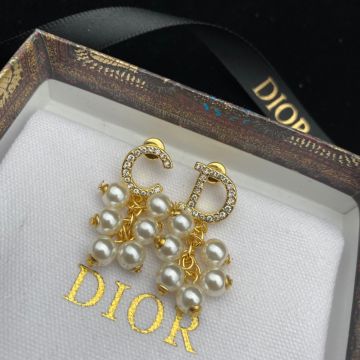  Dior Tribales Asymmetrical Diamond CD Letter Design Grape Bunch Shape Pearl Pendant Cute Earrings For Female Good Review Product