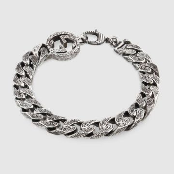 Men's Gucci Interlocking G Charm Antique Sterling Silver Thick Chain Intricate Engraved Pattern Bracelet For Sale 454285 J8400 0811