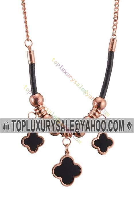 Dior Clover Detailed Gold Tone Necklace