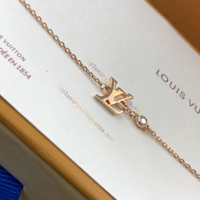 Louis Vuitton 18k White Gold and Diamond Idylle Blossom Pendant