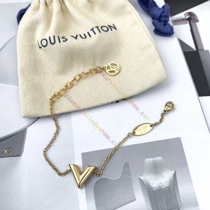 Women's Spring Fashion Louis Vuitton Essential V Big V Motif