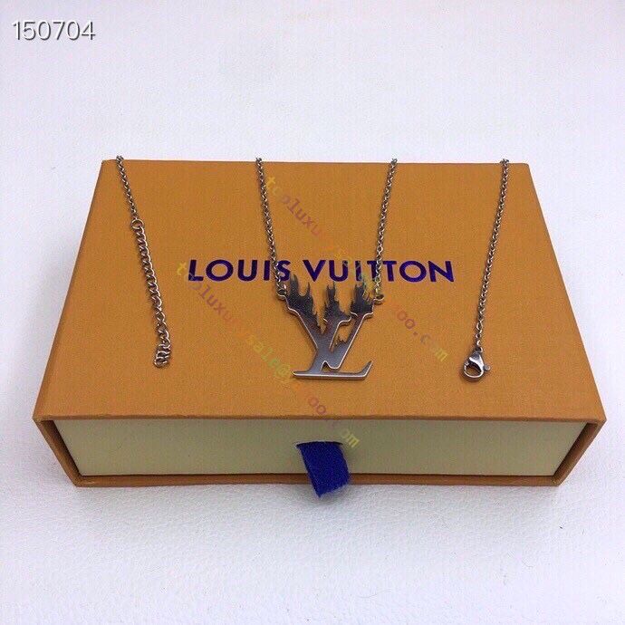 Louis Vuitton Idylle Blossom 18k Gold/Platinum LV Letters Flame Design  Pendant Women'S Long Necklace